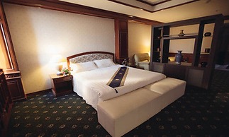 Angkham Hotel