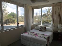Amira Apartments