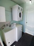 Silver Oaks Motel