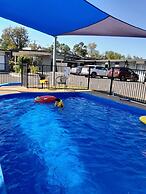 Silver Oaks Motel