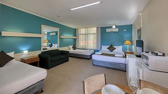 Silver Oaks Motel