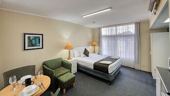 Silver Oaks Motel