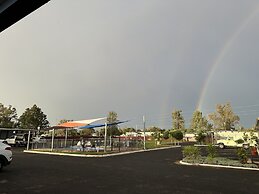 Silver Oaks Motel