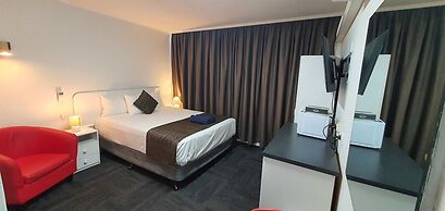 Silver Oaks Motel