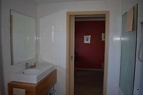 Attunga Alpine Lodge and Apartments