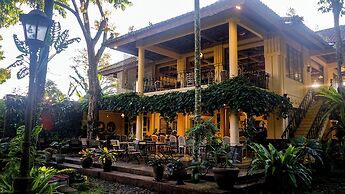 Kayu Arum Resort