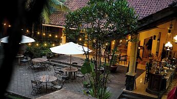 Kayu Arum Resort