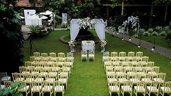 Kayu Arum Resort