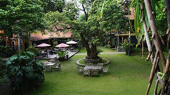 Kayu Arum Resort
