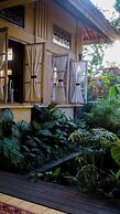Kayu Arum Resort