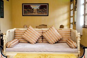Kayu Arum Resort