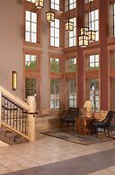 Canyon Lodge & Cabins - Inside the Park