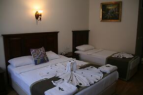 Hadrian Gate Hotel