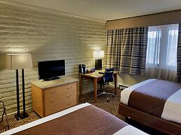 Thunderbird Lodge - Inside the Park