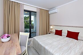 White Rock Castle Suite Hotel & SPA