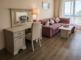 White Rock Castle Suite Hotel & SPA