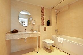 White Rock Castle Suite Hotel & SPA