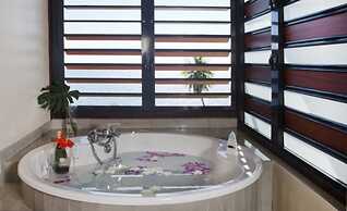 Tahiti Pearl Beach Resort
