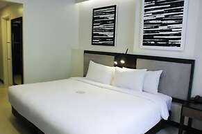 Summit Hotel Magnolia