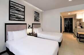 Summit Hotel Magnolia