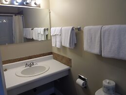 Ray Lyn Motel