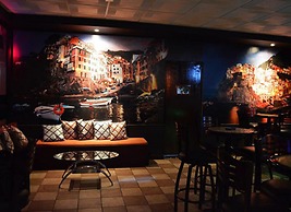 Arecibo Inn