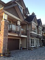 Brookside Inn Boutique Hotel