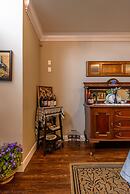 Brookside Inn Boutique Hotel