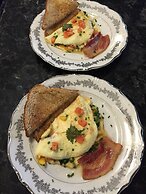 Brookside Inn Boutique Hotel
