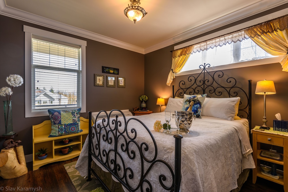 Brookside Inn Boutique Hotel