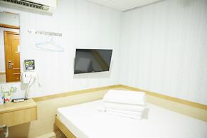 Me Easy Hostel