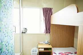 Me Easy Hostel
