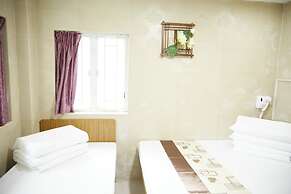 Me Easy Hostel