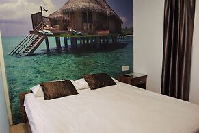 Rain Forest Hotel