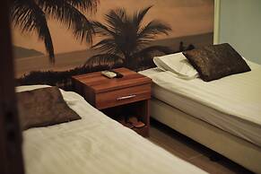 Rain Forest Hotel