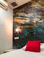 Rain Forest Hotel