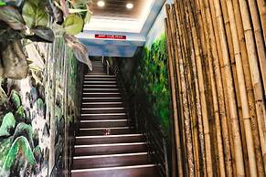Rain Forest Hotel
