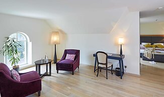 Mercure Maintenon