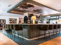 Mercure Maintenon