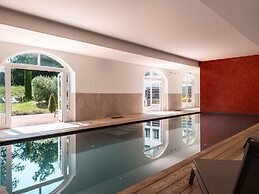 Mercure Maintenon