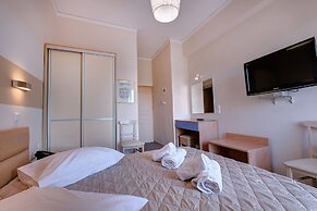 Hotel Taxiarhis