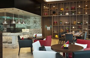 DAMAC Maison Cour Jardin