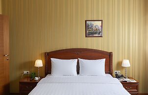 MIRROS Hotel Moscow Kremlin