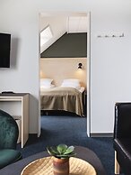 62N Hotel
