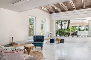 Forum Suites