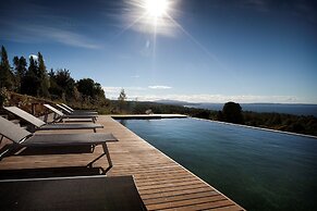 Lake Lodge