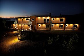 Lake Lodge