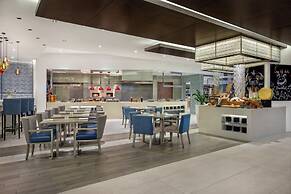 Hyatt Regency Dubai Creek Heights