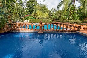 Ara Ambigua Lodge