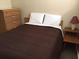 Trail Motel & RV Park